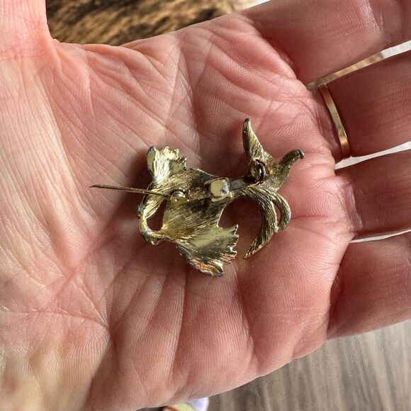 Vintage Enamel Fish Brooch - Picture 9 of 10